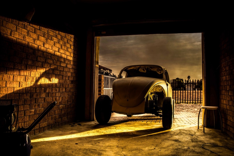 carrosserie-LA ROQUEBRUSSANNE-min_car_garage_volkswagen_sunset_vw_beetle-81658